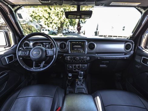 Used 2021 Jeep Wrangler Unlimited Sport image 23