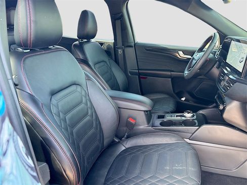 Used 2024 Ford Escape ST-Line Elite w/ Premium Technology Package image 29