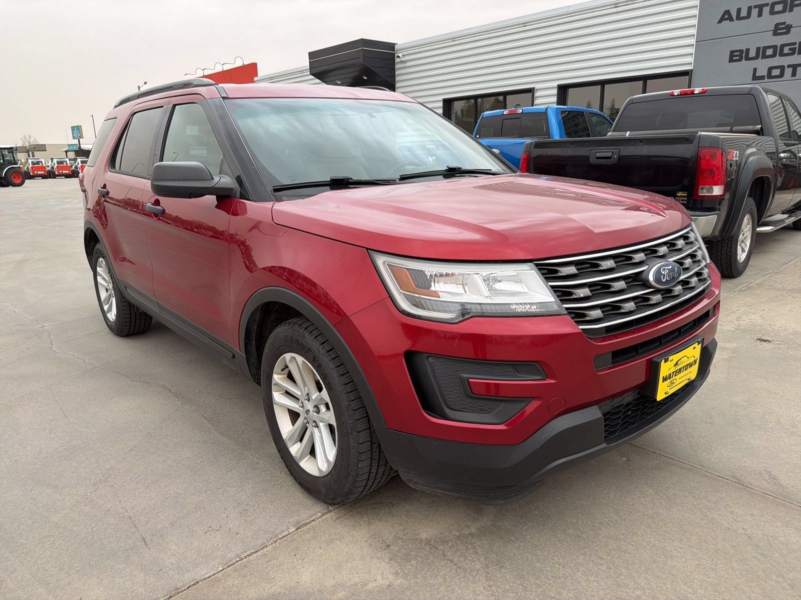 Used 2016 Ford Explorer 4WD image 2