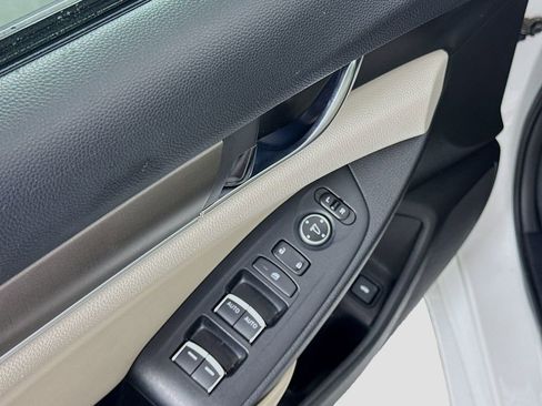 Used 2018 Honda Accord LX image 17