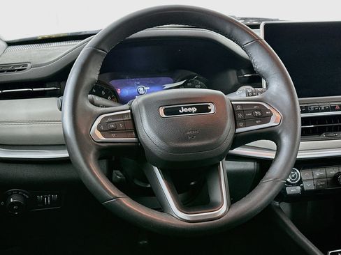 Used 2025 Jeep Compass Limited AWD/4WD image 18