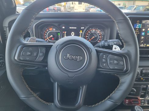 New 2025 Jeep Wrangler Unlimited Rubicon 392 image 9