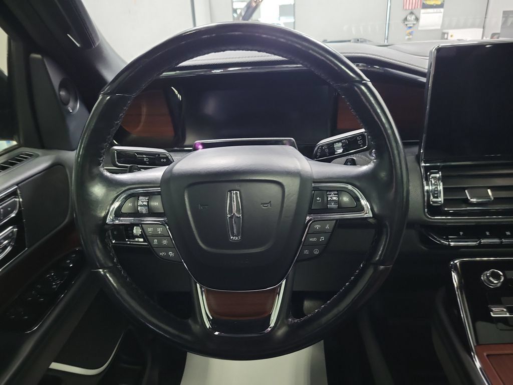Used 2022 Lincoln Navigator Reserve AWD/4WD image 33