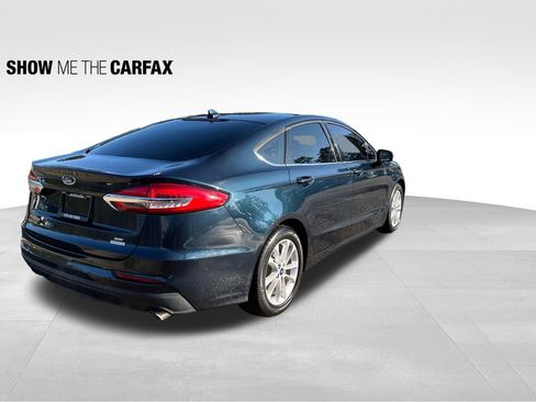Used 2020 Ford Fusion SE image 3