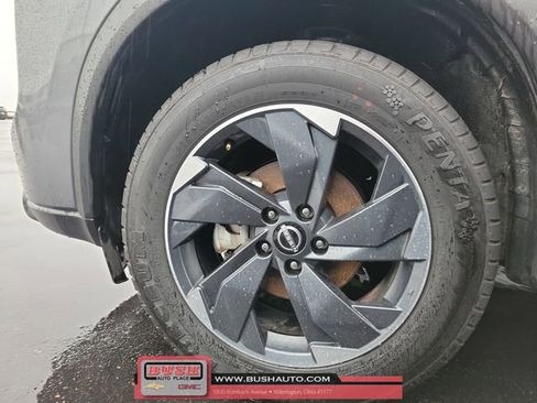 Used 2024 Nissan Rogue SV image 5