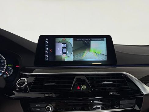 Used 2018 BMW 530e xDrive AWD/4WD image 19