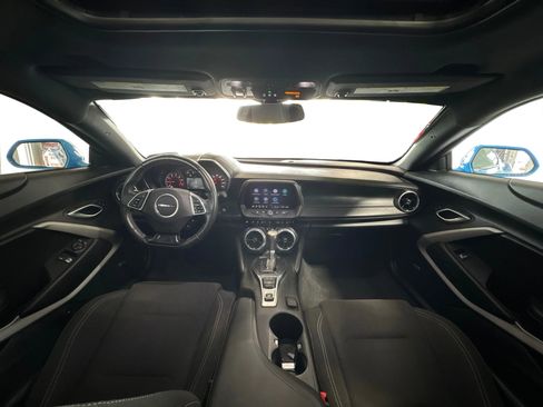 Used 2022 Chevrolet Camaro LT w/ Technology Package image 14