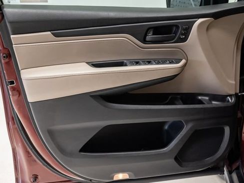 Used 2018 Honda Odyssey EX-L image 8