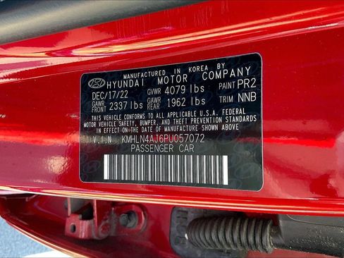 Used 2023 Hyundai Elantra Limited image 34