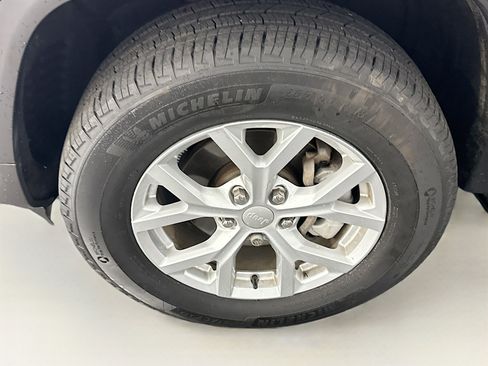 Used 2023 Jeep Grand Cherokee Limited image 11