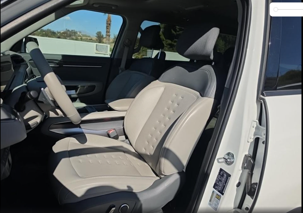 Used 2024 Kia EV9 Wind AWD/4WD image 10
