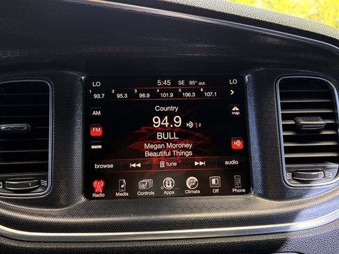 Used 2016 Dodge Charger R/T RWD image 13