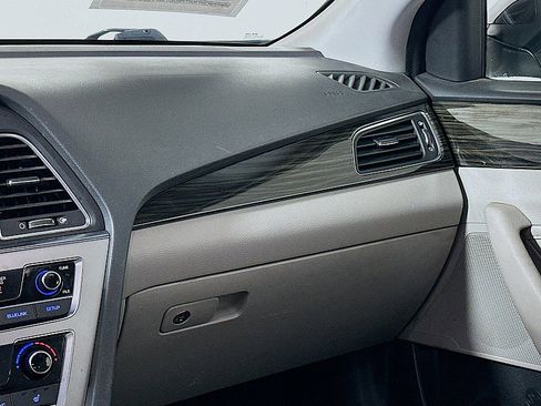 Used 2017 Hyundai Sonata Limited image 24