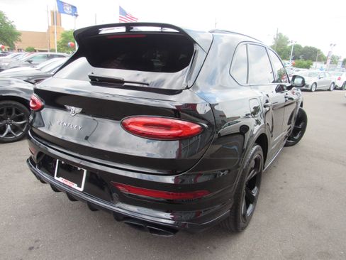 Used 2022 Bentley Bentayga AWD/4WD image 5
