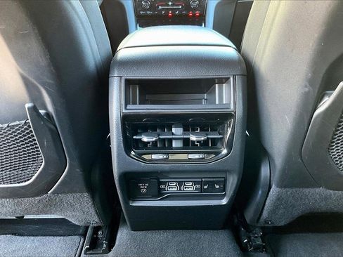 Certified 2024 Jeep Grand Cherokee Limited image 15