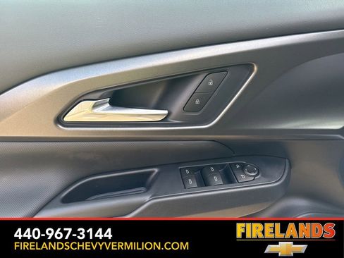 New 2026 Chevrolet Equinox EV LT image 14