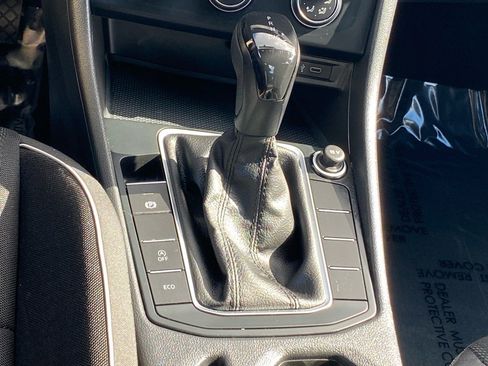 Certified 2022 Volkswagen Jetta Sport image 11