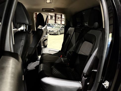 Used 2018 Chevrolet Colorado Z71 AWD/4WD image 18