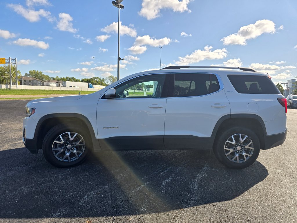 Used 2023 GMC Acadia SLT FWD image 12