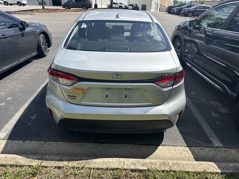 Used 2025 Toyota Corolla LE w/ Convenience Package FWD image 8