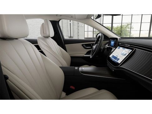 New 2026 Mercedes-Benz E 350 4MATIC Sedan image 4