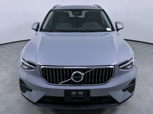 Certified 2025 Volvo XC40 B5 Core image 35