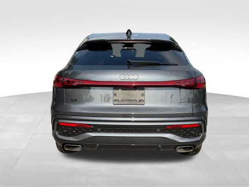 Used 2025 Audi Q5 Premium Plus w/ Premium Plus AWD/4WD image 7