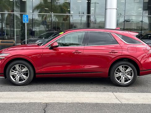 Used 2024 Genesis GV70 3.5T Sport AWD/4WD image 7