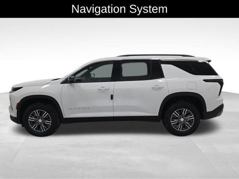 New 2026 Chevrolet Traverse LT image 2
