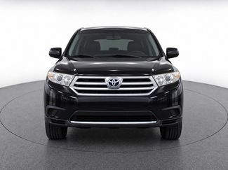Used 2013 Toyota Highlander FWD video 2