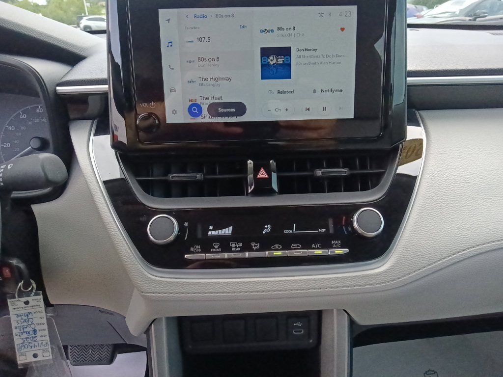 Used 2025 Toyota Corolla Cross L FWD image 21