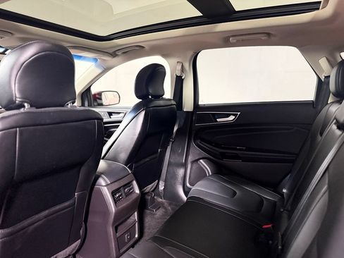 Used 2018 Ford Edge Titanium w/ Cold Weather Package AWD/4WD image 24