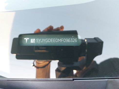 Used 2021 Tesla Model Y Long Range image 16