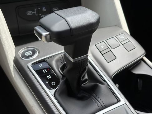 New 2026 Kia Sportage EX FWD image 24