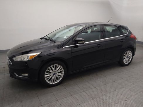 Used 2018 Ford Focus Titanium image 2