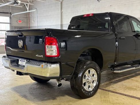 Used 2024 RAM 2500 Big Horn w/ Bed Utility Group image 11