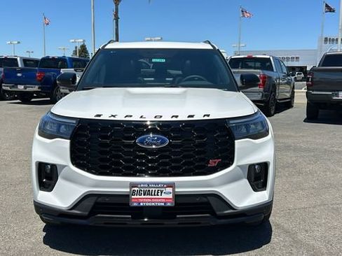 New 2026 Ford Explorer ST w/ Sun And Sound Package AWD/4WD image 8
