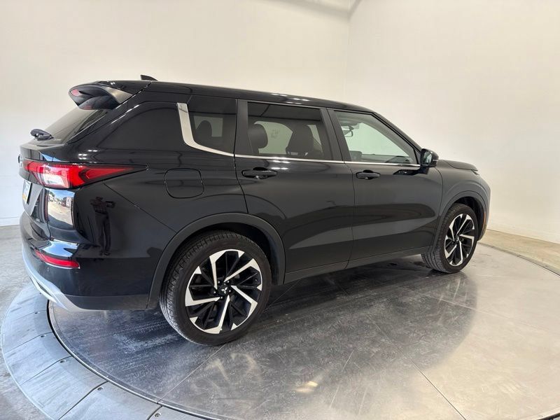Used 2024 Mitsubishi Outlander SE AWD/4WD image 6