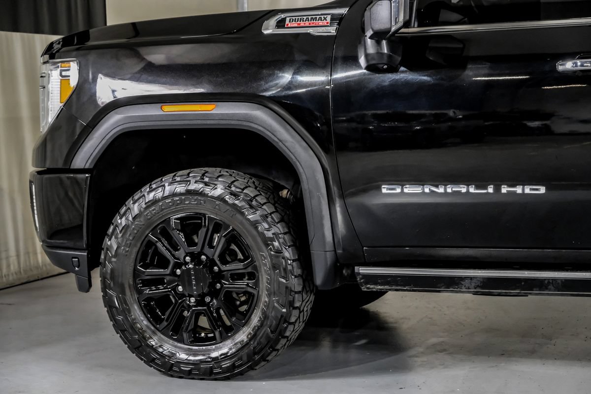 Used 2022 GMC Sierra 2500 Denali w/ Denali Black Diamond Edition AWD/4WD image 12