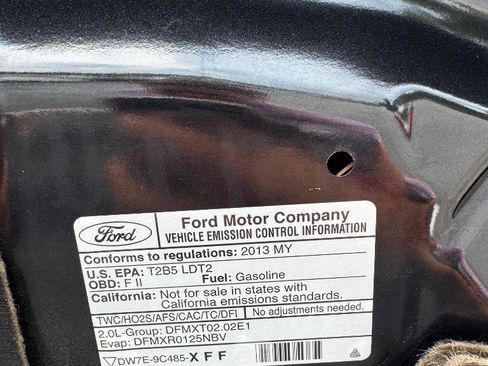 Used 2013 Ford Escape Titanium w/ Parking Technology Pkg FWD image 32