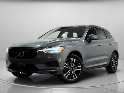 Used 2018 Volvo XC60 T5 Momentum w/ Vision Package