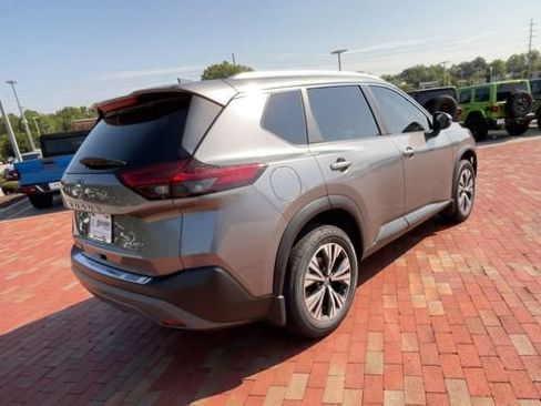 Used 2022 Nissan Rogue SV w/ SV Premium Package AWD/4WD image 9