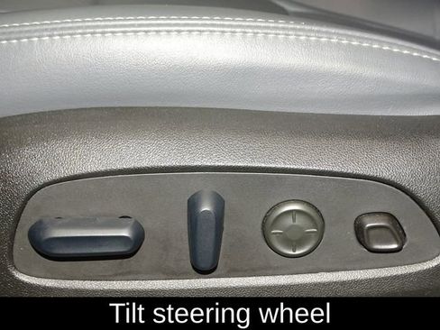 Used 2024 Buick Enclave Premium image 30