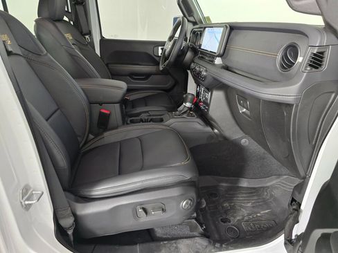 New 2025 Jeep Wrangler Unlimited Rubicon 392 image 29