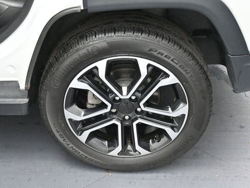 Used 2023 Jeep Compass Limited AWD/4WD image 32
