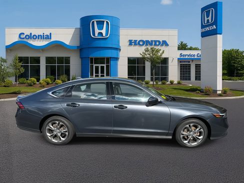 Certified 2023 Honda Accord EX image 8