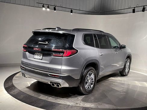 Used 2025 GMC Acadia Elevation image 11