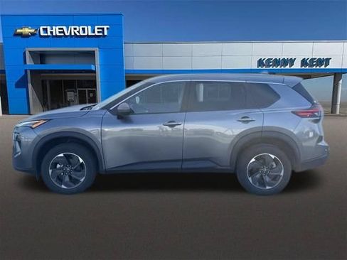 Used 2025 Nissan Rogue SV FWD image 31