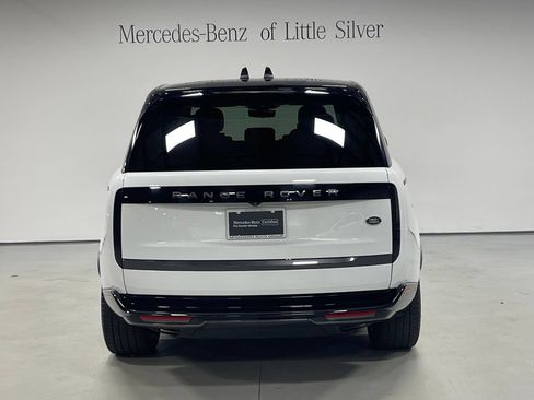 Used 2023 Land Rover Range Rover Long Wheelbase SE AWD/4WD image 4