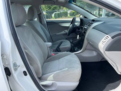 Used 2012 Toyota Corolla L FWD image 9
